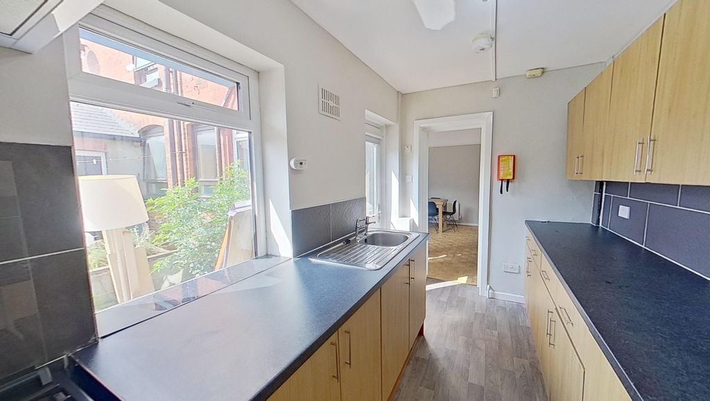 Property photo 3 of 13 Kings-Road-10112024112901.Jpg