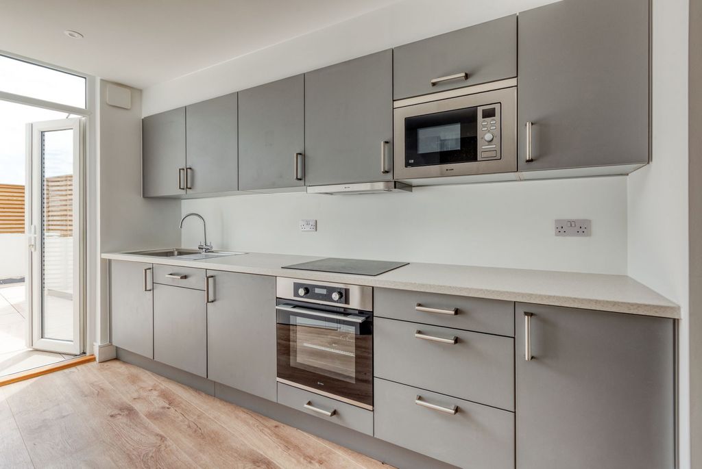 Additional image 9 of 2 bed flat for sale6 Apex Apartments, St Helier JE2