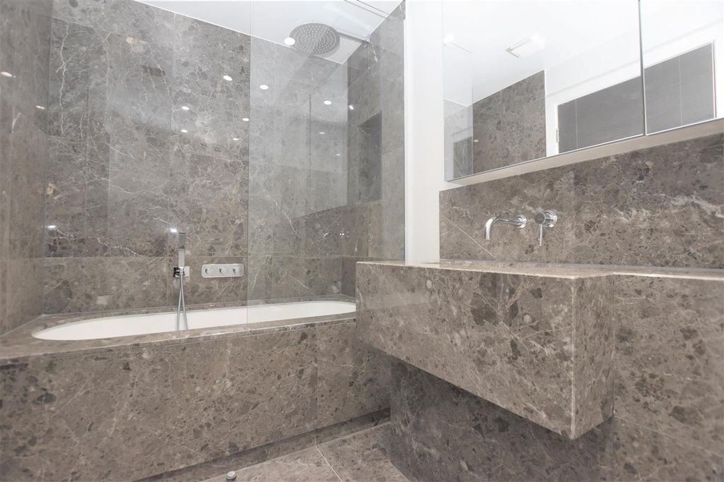 Property photo 3 of 6 Flat 6, The Dukesbridge (4).Jpg