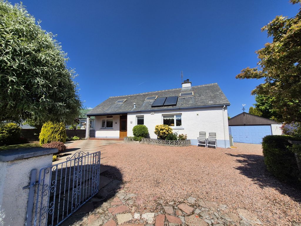 Property photo 2 of 16 Front 2