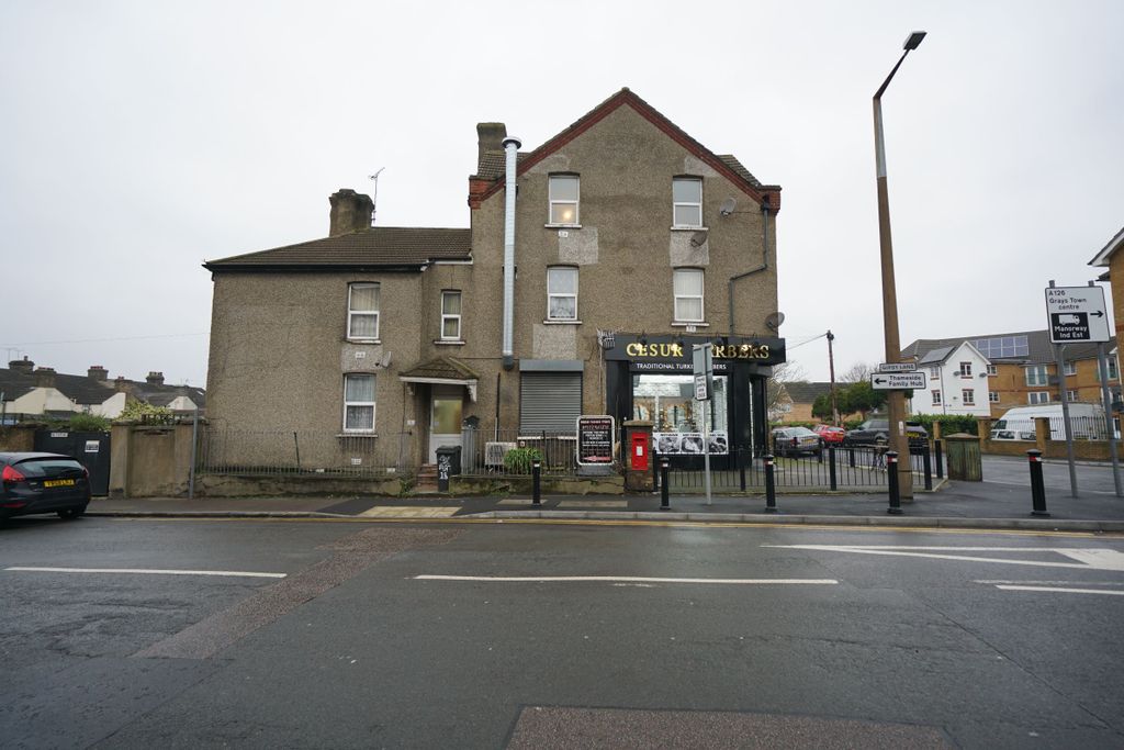 Property photo 1 of 6