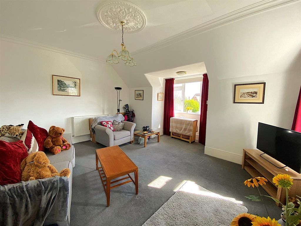 Property photo 3 of 9 3 Trevenna - Lounge2.Jpg