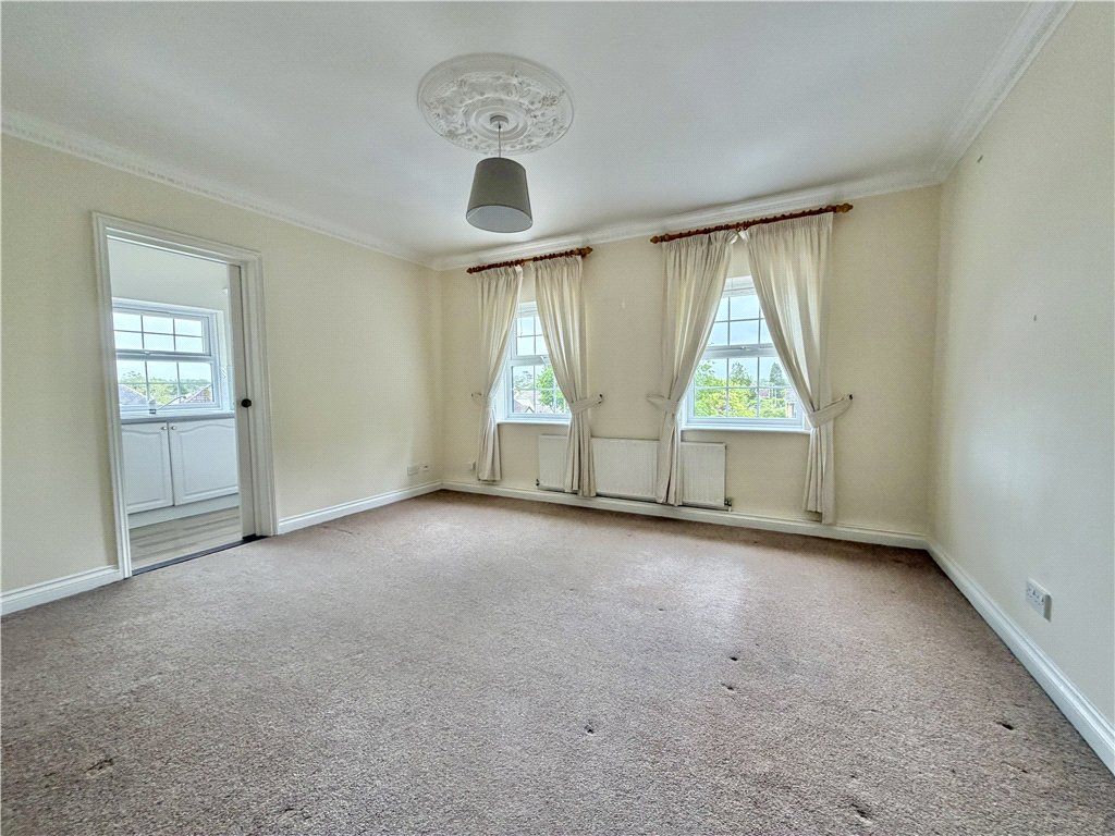 Property photo 2 of 8 Picture No. 19