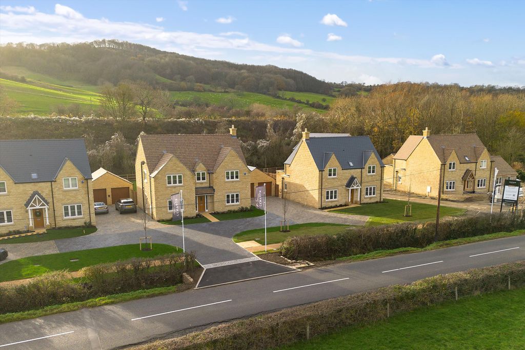 Property photo 2 of 13 Image