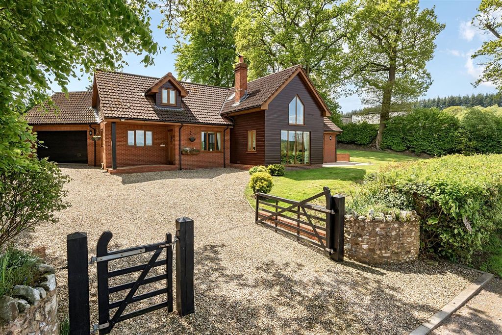 Property photo 2 of 38