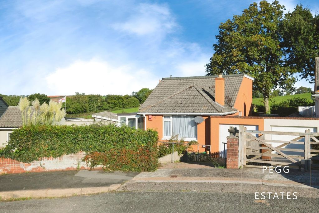 Property photo 1 of 20