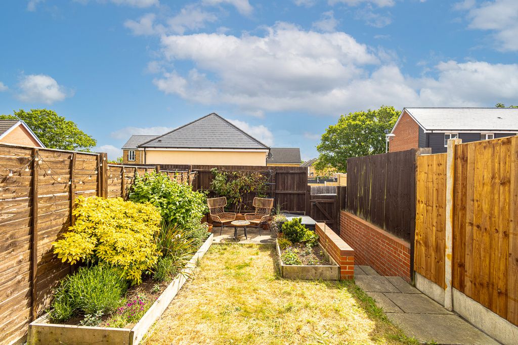 Property photo 2 of 24
