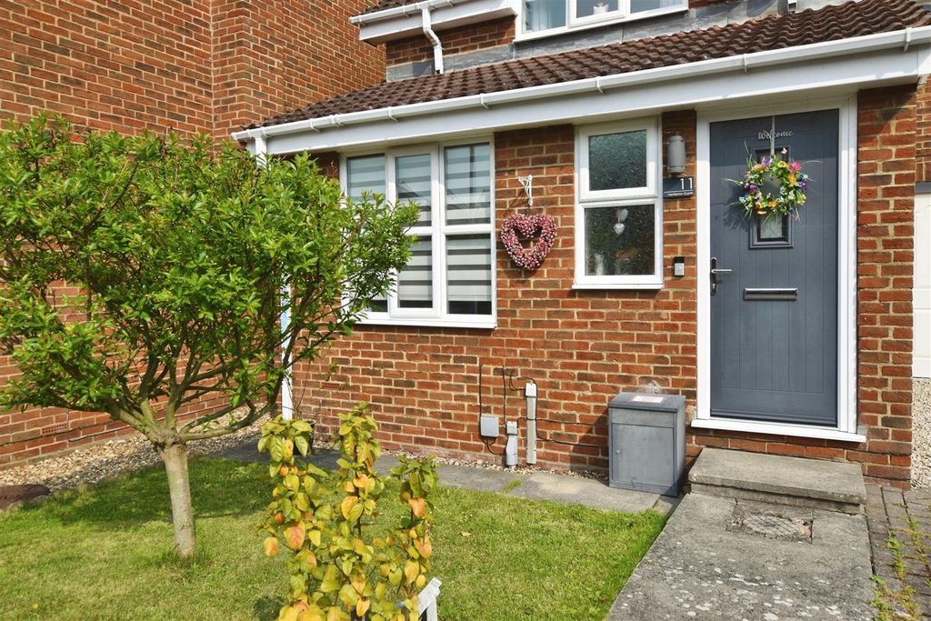 Property photo 1 of 21 Ed681431-Front 20Door.Jpg