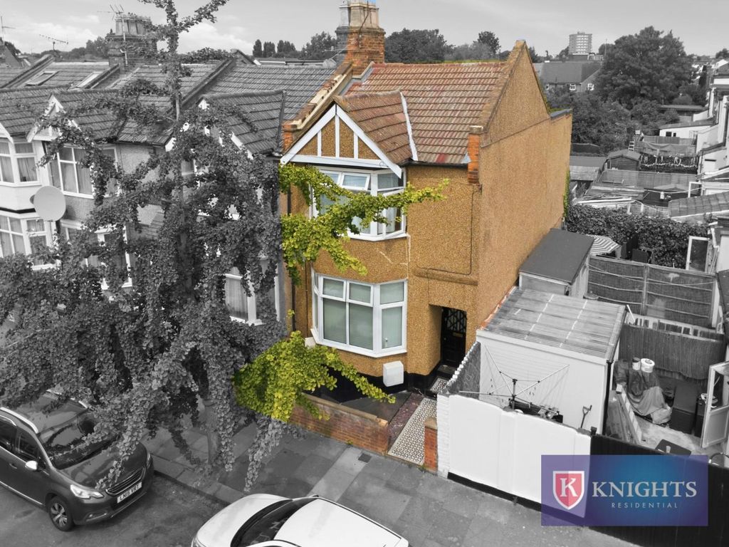 Property photo 2 of 12