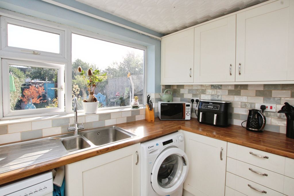 Property photo 2 of 22 607d40ce-Img_2409