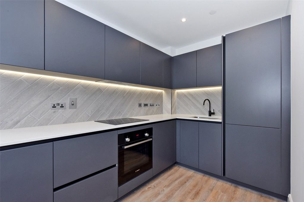 Property photo 3 of 18 Picture No. 06