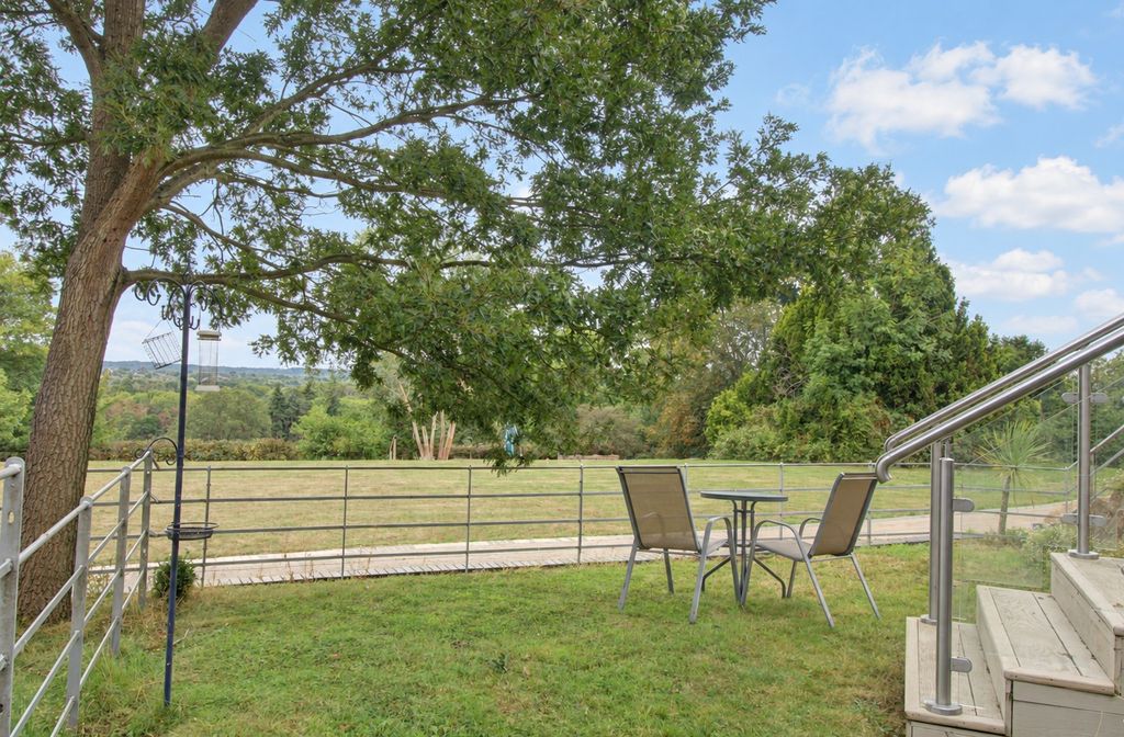 Property photo 1 of 19 Garden