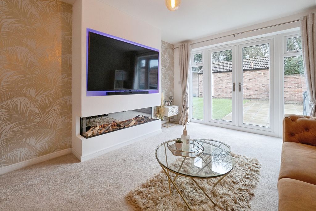 Property photo 2 of 24