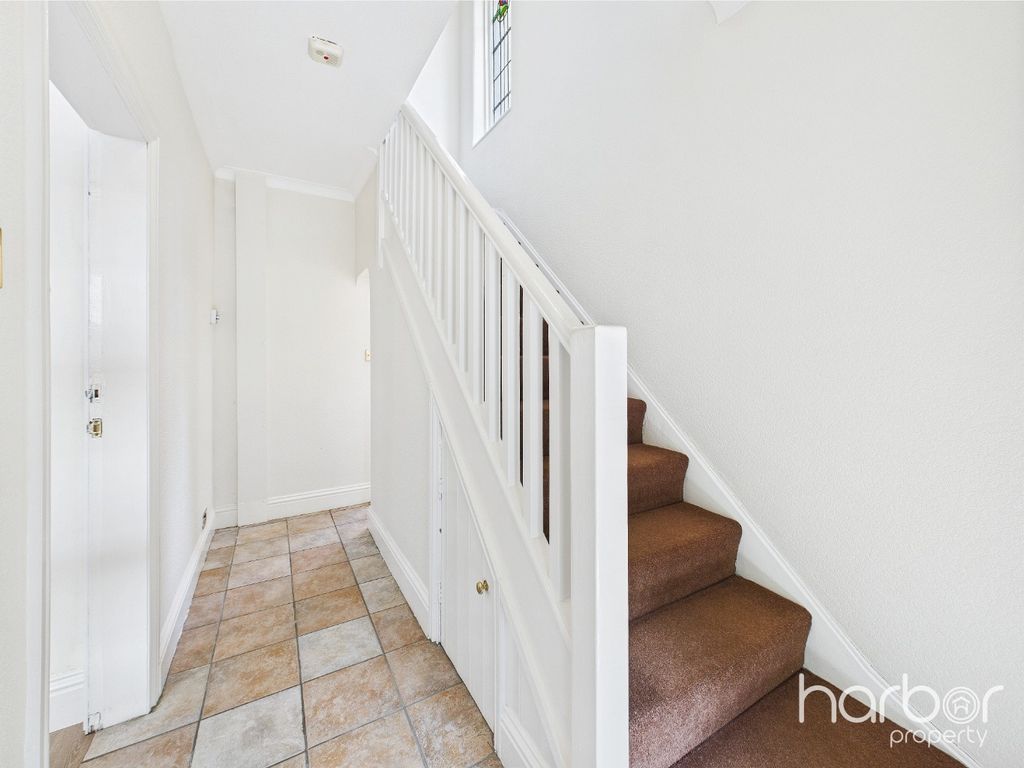 Property photo 2 of 25 4071105