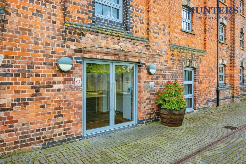 Property photo 1 of 19 Pbox-Img.Jpg