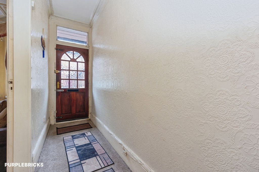 Property photo 3 of 24