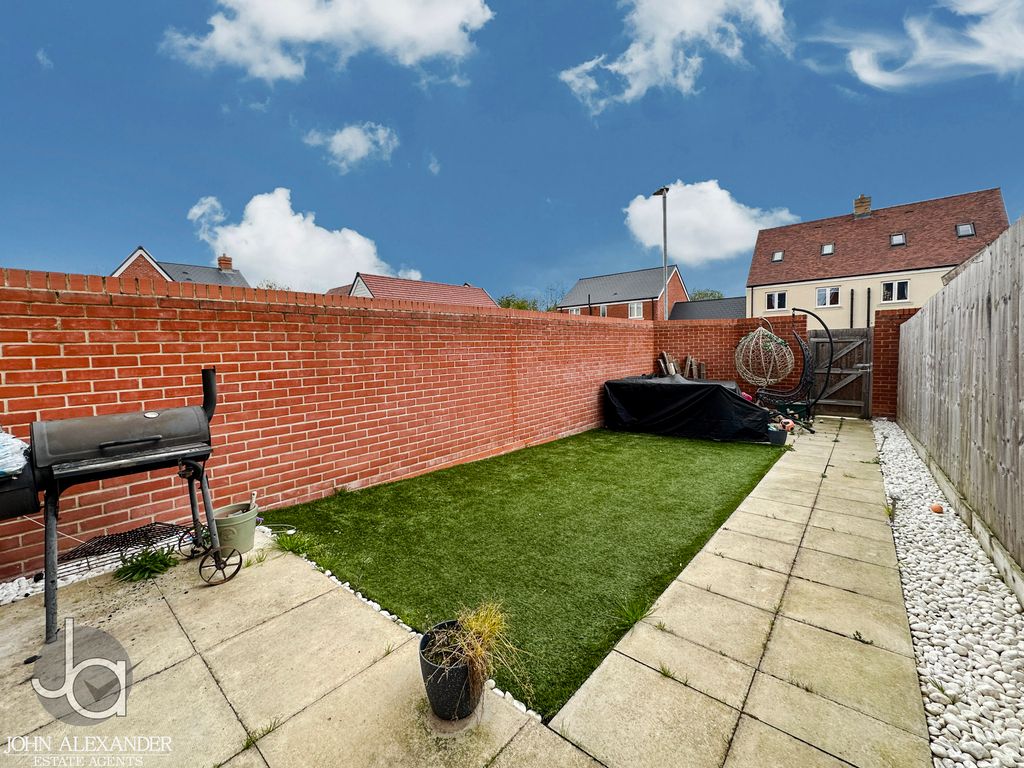 Property photo 2 of 12 20260420_115254229_0.5