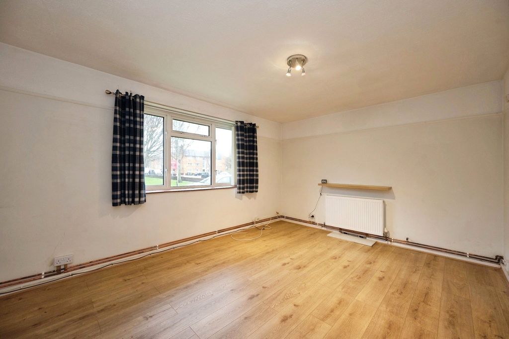 Property photo 2 of 13 Pbox-Img.Jpg