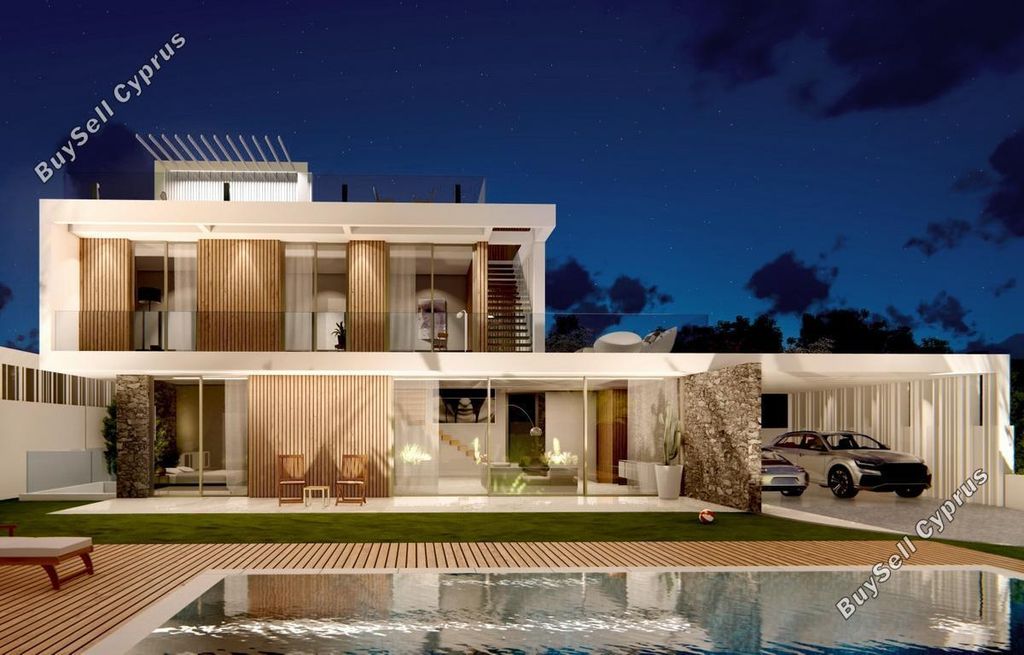 Property photo 2 of 39