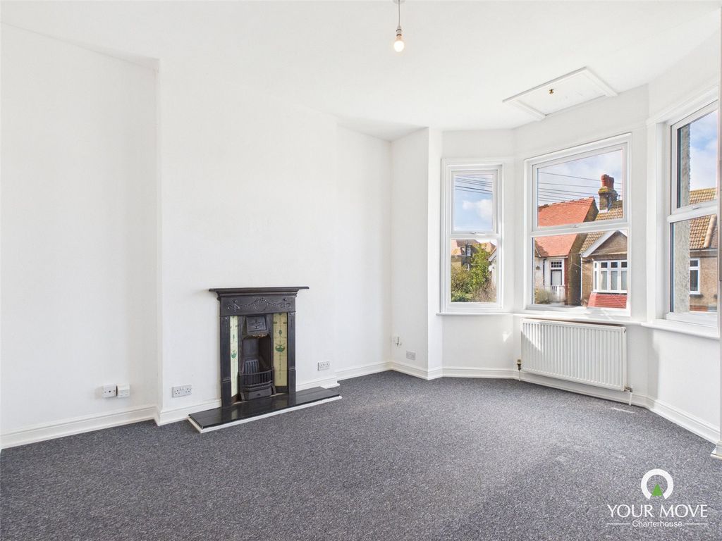 Property photo 3 of 8 Picture No. 13