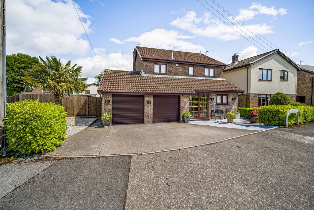 Property photo 1 of 47