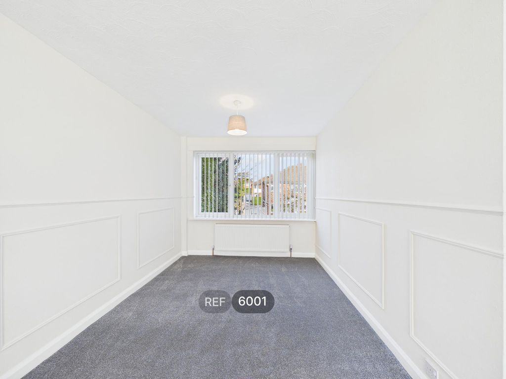 Property photo 3 of 15 Living Room