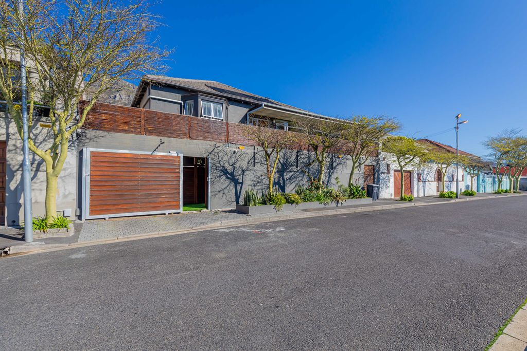 Property photo 1 of 34