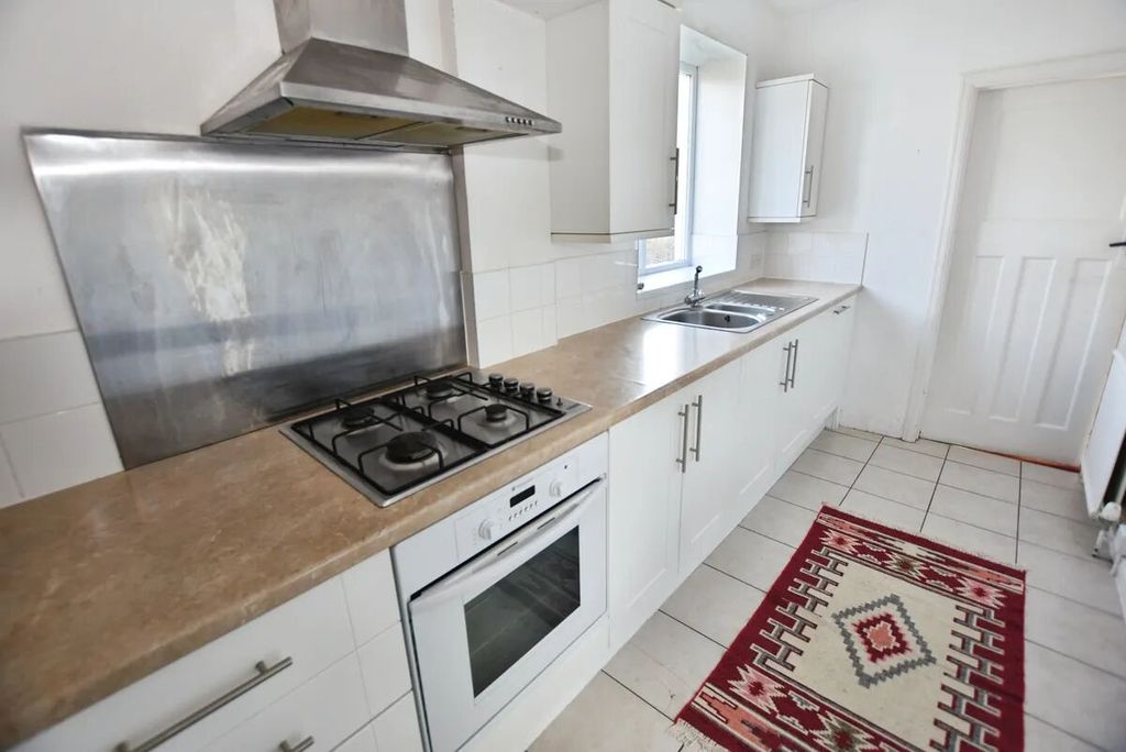 Property photo 3 of 15 Picture 3