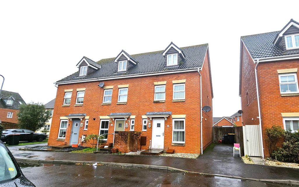 Property photo 3 of 14