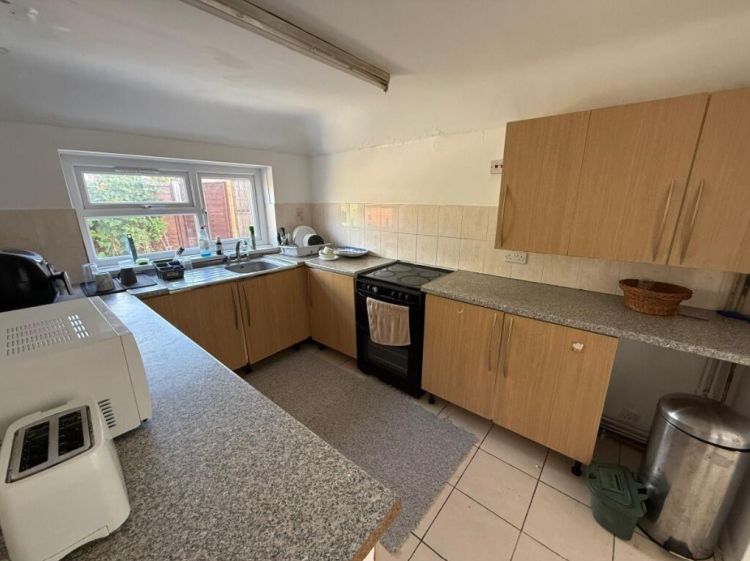 Property photo 2 of 11 15