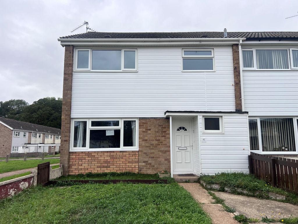 Property photo 1 of 12 Bedroom