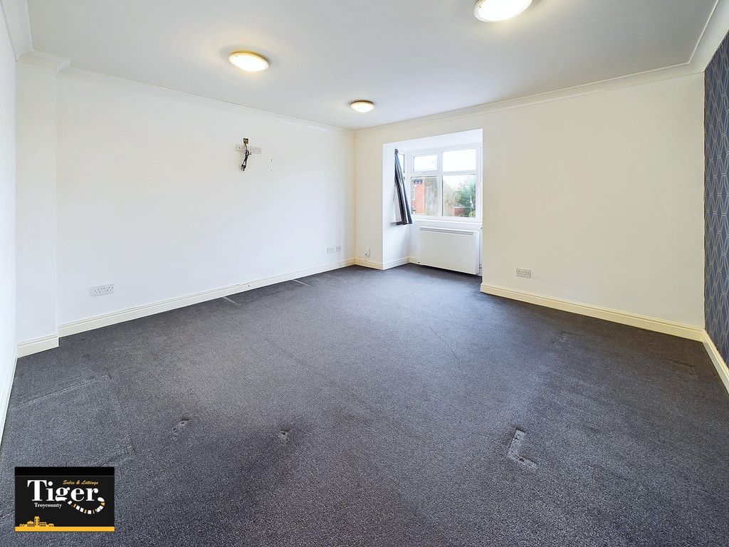 Property photo 2 of 7 Cam02176G0-Pr0421-Still003