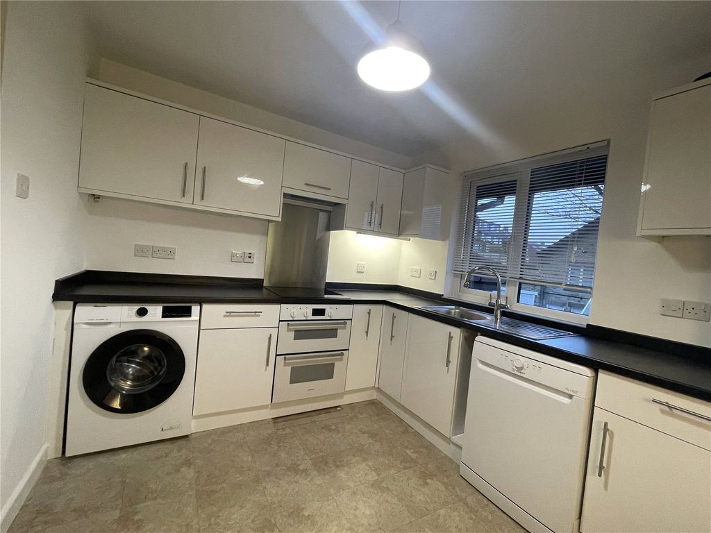 Property photo 2 of 30 Picture No. 97
