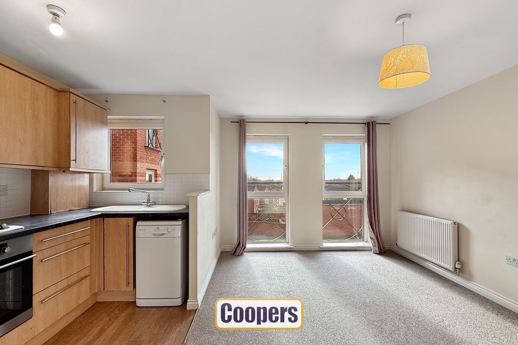 Property photo 3 of 7