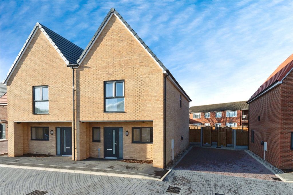 Property photo 1 of 19 Picture No. 06