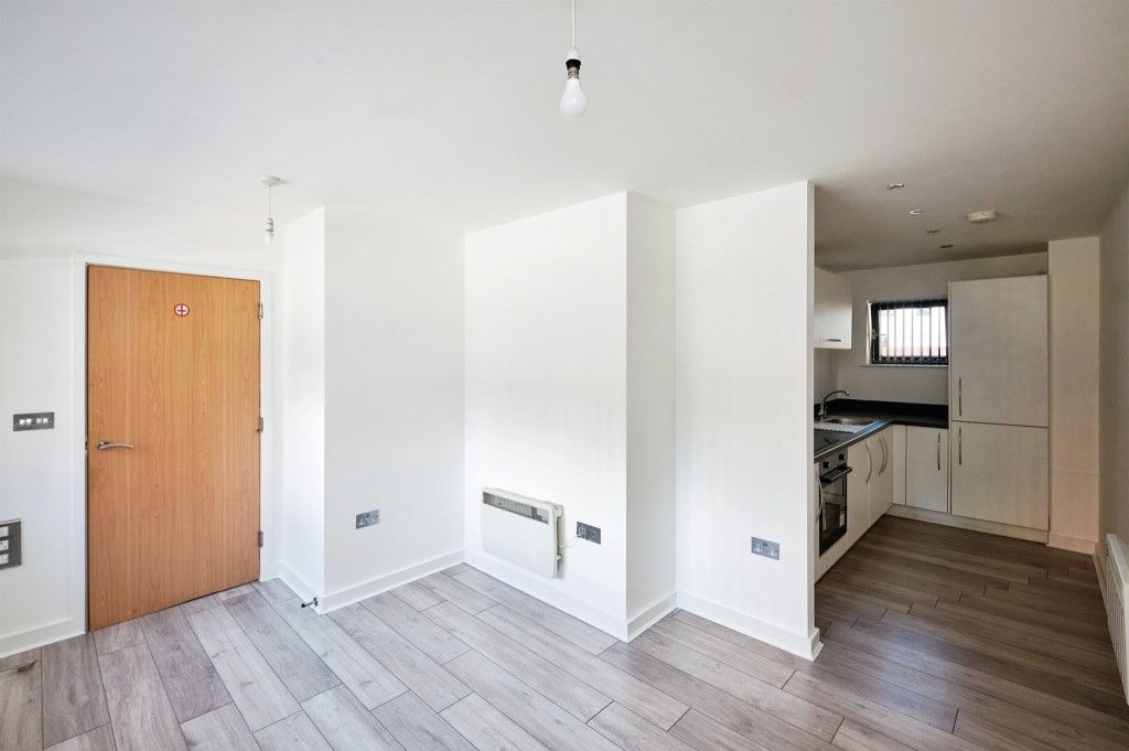 Property photo 1 of 6 Image