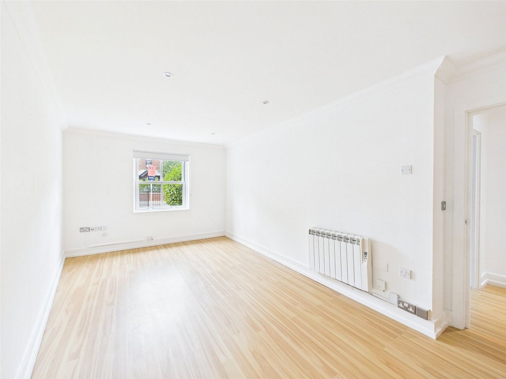Property photo 3 of 7 Picture No. 16