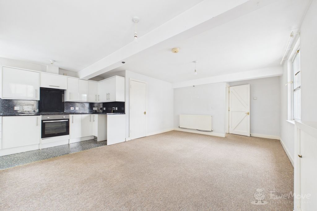 Property photo 2 of 11 Lounge-Kitchen