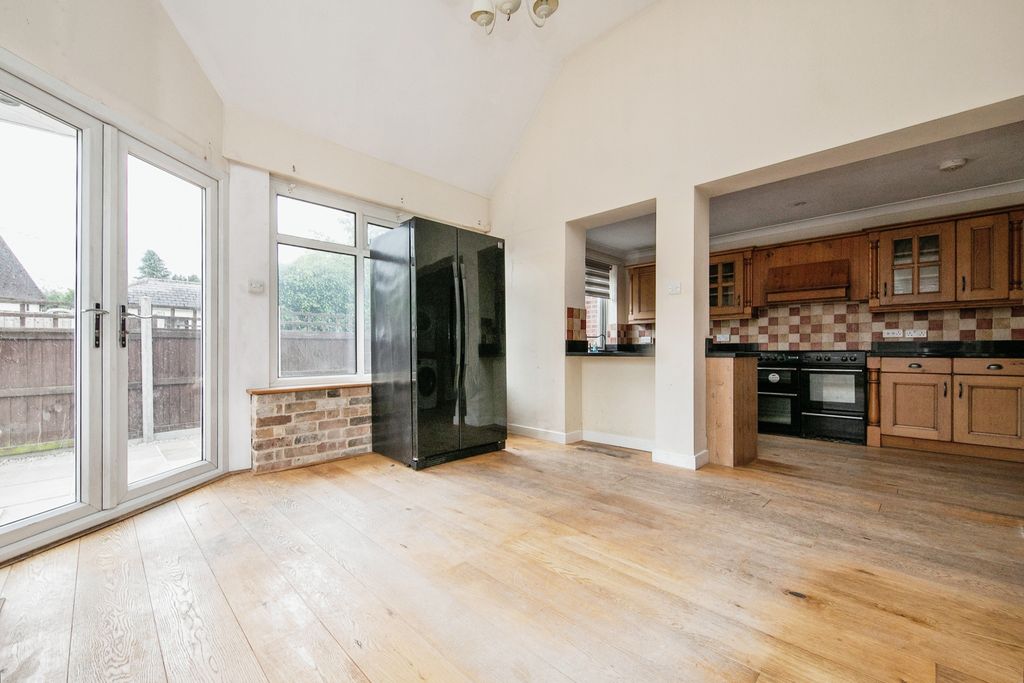 Property photo 3 of 15 Photography