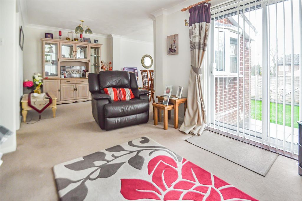 Property photo 3 of 12 3_68976.Jpg