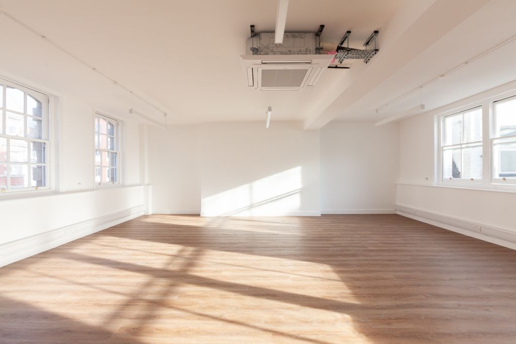 Property photo 1 of 5 Photo 4