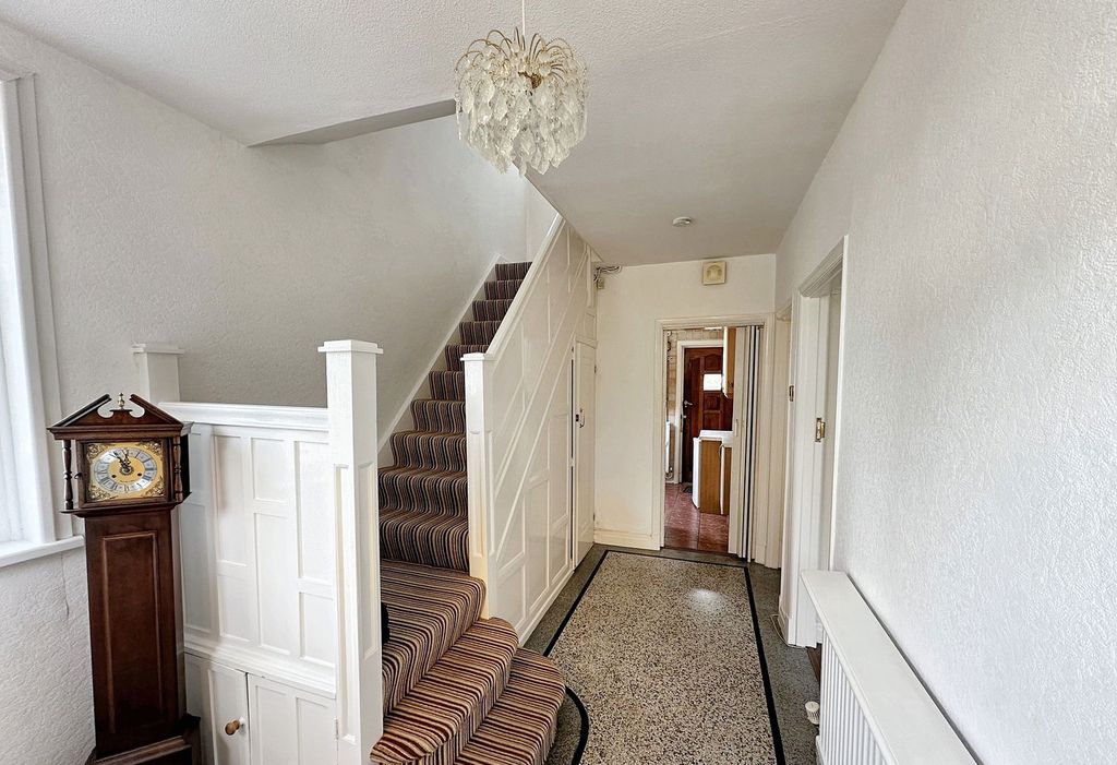Property photo 3 of 24