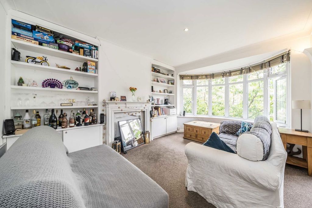 Property photo 2 of 5
