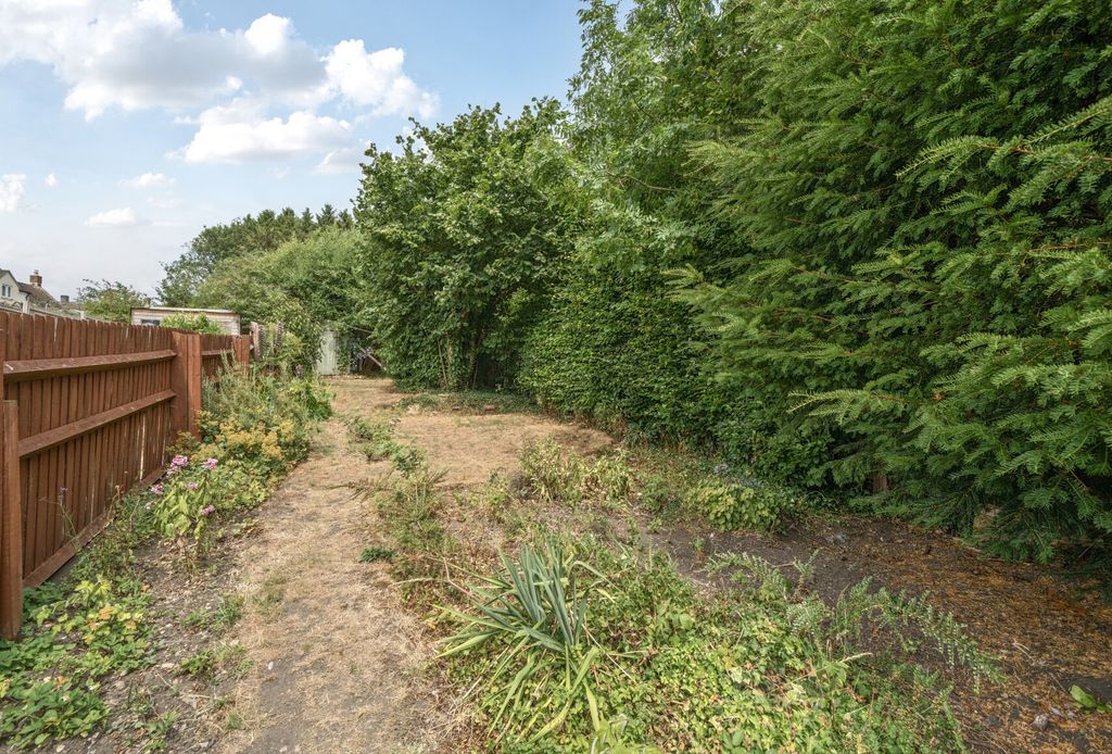 Property photo 3 of 11 1330884-21-68876E...