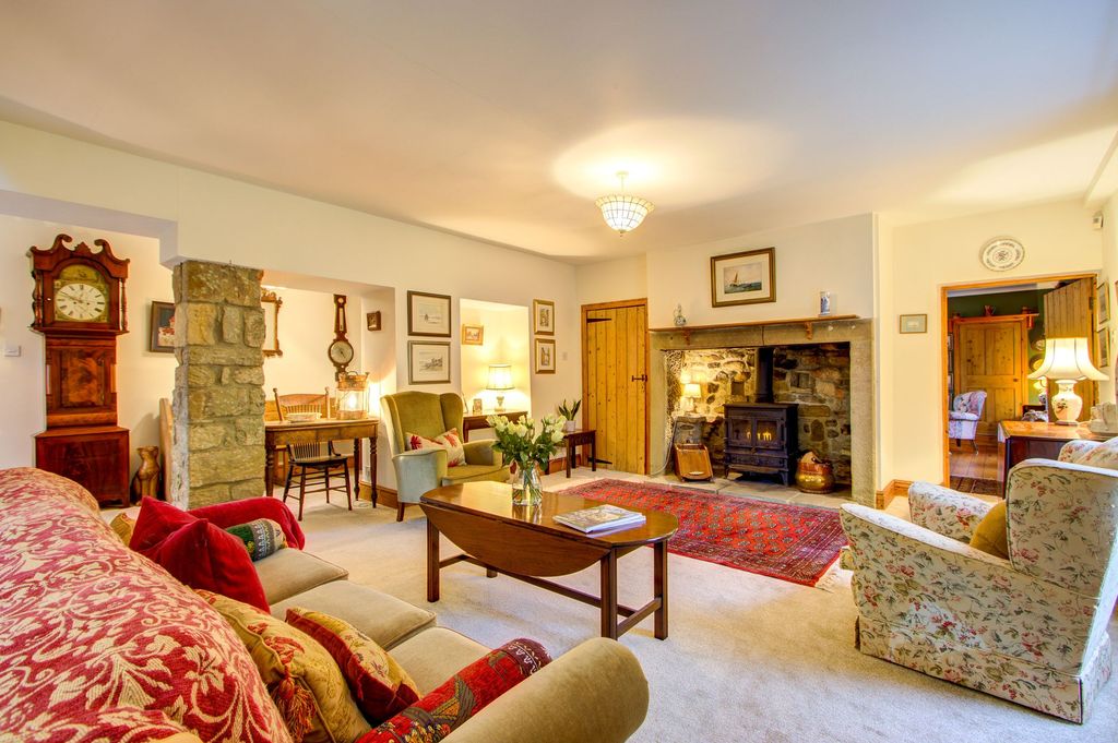 Property photo 3 of 44 Living Room