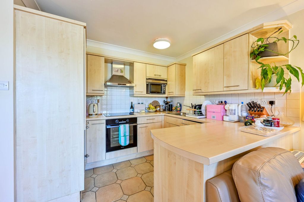 Property photo 3 of 13
