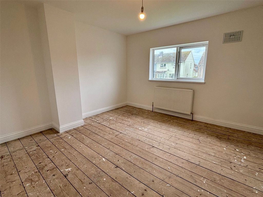 Property photo 3 of 12 Picture No. 06