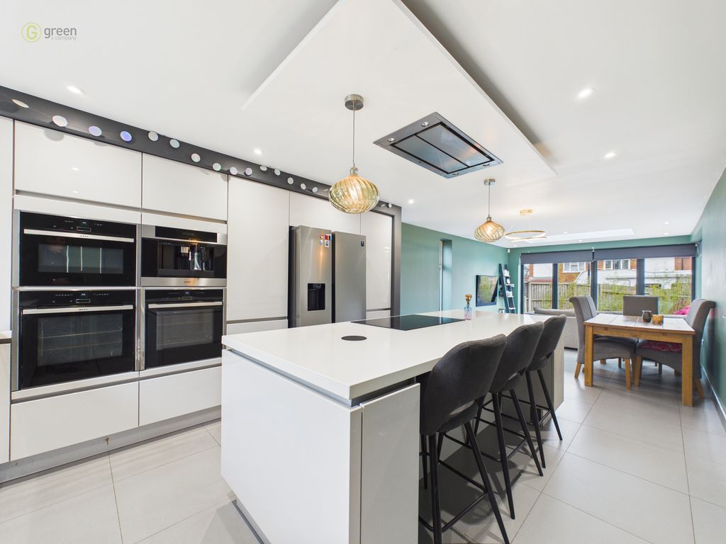 Property photo 2 of 28 Cam03830G0Pr0270Still032