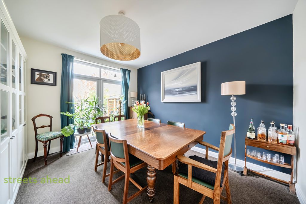 Property photo 3 of 20 Dining Room..