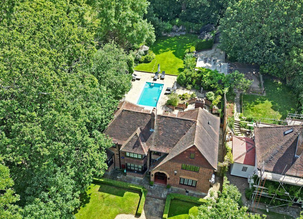 Property photo 1 of 29